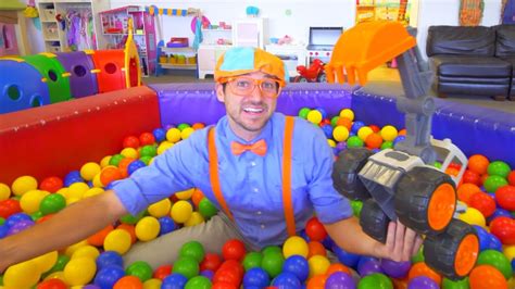 Let&x27;s learn with Blippi how to brush and ride horses with ov. . Blippi u tube